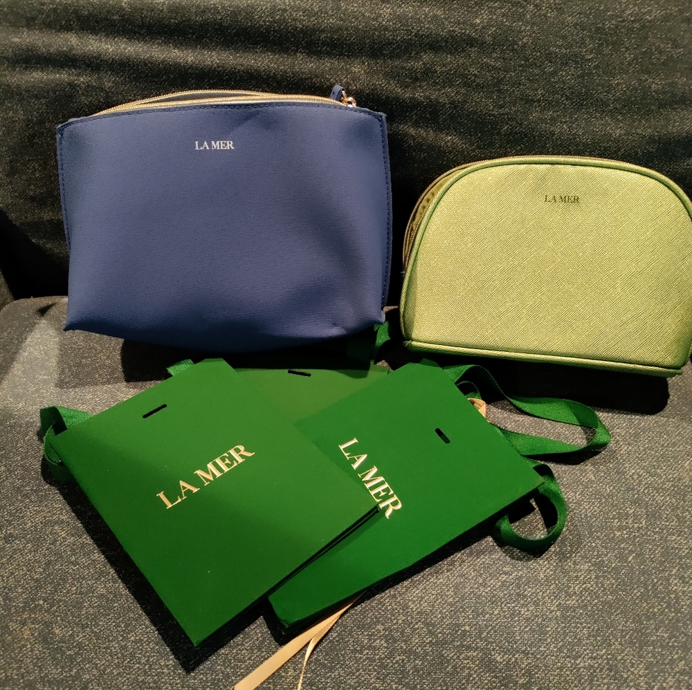 La Mer cosmetic and gifts bags